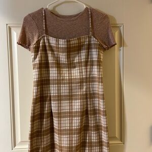 Sleeveless dress and shirt.